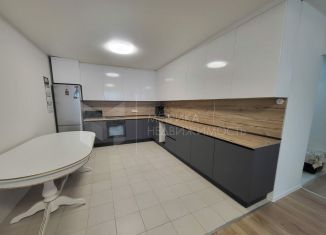 Продается трехкомнатная квартира, 85.5 м2, Тюмень, Полевая улица, 117к1, ЖК Озёрный Парк