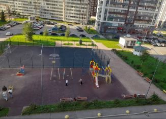 Сдаю 2-ком. квартиру, 65.8 м2, Мурино, проспект Авиаторов Балтики, ЖК Виктория