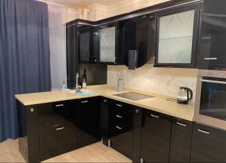 3-комнатная квартира в аренду, 80 м2, Сочи, улица Гагарина, 53А, микрорайон Заречный