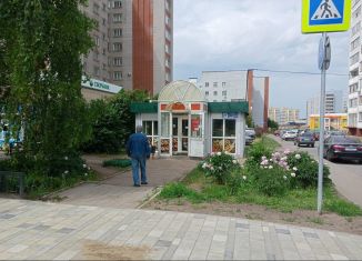 Продается торговая площадь, 44 м2, Нижнекамск, проспект Химиков, 21В