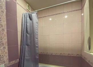 Сдается в аренду однокомнатная квартира, 40 м2, Удмуртия, улица Коммунаров, 247