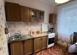Аренда 2-комнатной квартиры, 54 м2, Старый Оскол, микрорайон Королёва, 12