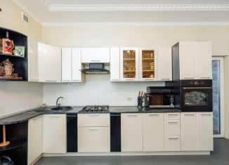 Продажа дома, 270 м2, посёлок городского типа Белые Берега, улица Димитрова, 2/11