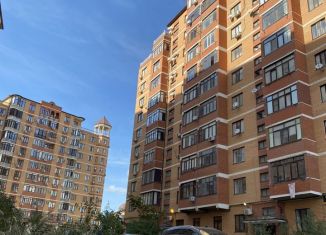 Продам однокомнатную квартиру, 53 м2, Махачкала, улица Хаджи Булача, 17Б/1, ЖК Ак-Гёль