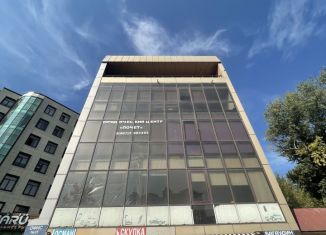 Продается помещение свободного назначения, 600 м2, Махачкала, улица Магомеда Ярагского, 98, Советский район