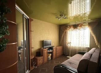 Продаю 2-ком. квартиру, 52.4 м2, Джанкой, улица Свердлова