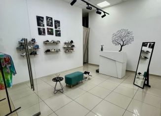 Сдам помещение свободного назначения, 30.8 м2, Псков, Юбилейная улица, 68