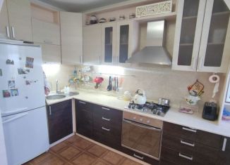 Продается 3-ком. квартира, 85 м2, Ставрополь, улица Чехова, 33/1, микрорайон № 11