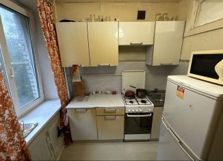 Сдается 2-ком. квартира, 45 м2, Кириши, Комсомольская улица, 14