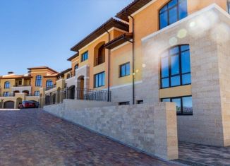 Продам таунхаус, 298.4 м2, Судак, улица Шоссе Туристов, 5А