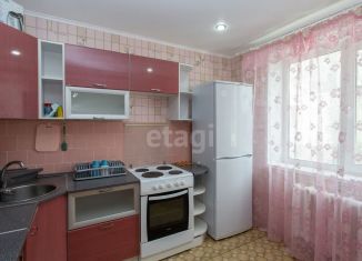 Продается 4-ком. квартира, 81 м2, Тобольск, 7-й микрорайон, 12А