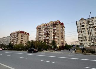 Продается 3-ком. квартира, 90 м2, Каспийск, улица Амет-хан Султана, 2Б