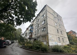 Продается 1-комнатная квартира, 30 м2, Гатчина, улица Киргетова