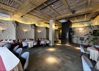 Продаю помещение свободного назначения, 800 м2, Махачкала, улица Батырая, 60, Советский район