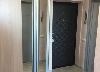 Сдам 1-ком. квартиру, 35 м2, Алушта, Заводской переулок, 8И