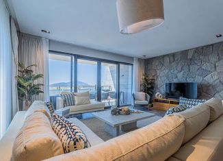 Продаю 2-комнатную квартиру, 50 м2, Сочи, улица Орджоникидзе, 26Б, микрорайон Центральный