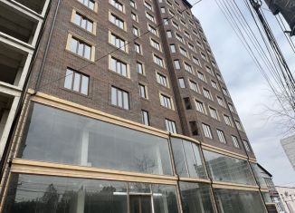 Продам 2-комнатную квартиру, 70 м2, Хасавюрт, улица Тотурбиева, 66А