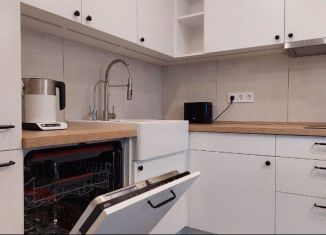 Продам двухкомнатную квартиру, 43 м2, Норильск, Ленинский проспект, 47