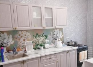 Сдам в аренду 1-комнатную квартиру, 38 м2, Тюмень, Верхнетарманская улица, 1, ЖК Новый Мыс 2.0