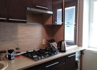 Продаю 1-комнатную квартиру, 38 м2, Азов, переулок Степана Разина, 9А