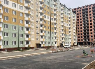 Продаю 2-комнатную квартиру, 75 м2, Каспийск, Кавказская улица, 18к4, ЖК Стройко