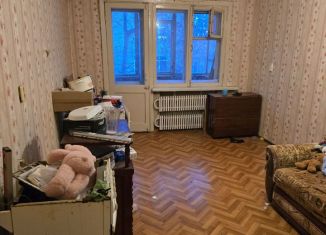 2-комнатная квартира на продажу, 44 м2, Северск, улица Строителей, 35