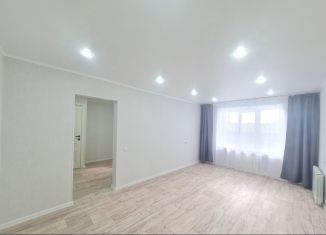 Продажа 1-комнатной квартиры, 37.6 м2, поселок Круглое Поле, улица Гагарина, 4