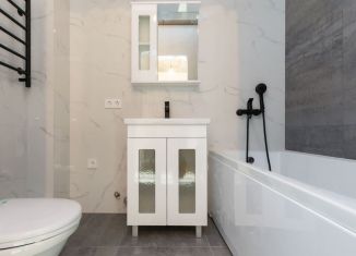 Продам 2-ком. квартиру, 50 м2, Тюмень, Тальниковая улица, 5, ЖК Дебют