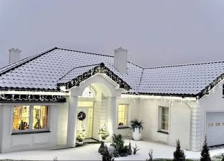 Продаю дом, 150 м2, посёлок городского типа Красная Поляна, улица Пчеловодов, 42