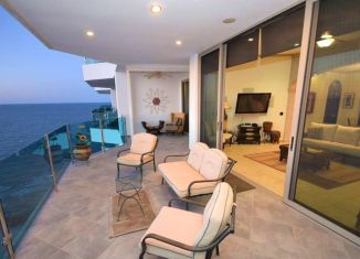 Продам 2-комнатную квартиру, 60 м2, Сочи, улица Москвина, 6, микрорайон Центральный