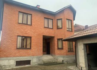 Продается дом, 280 м2, Нальчик, район Центр, улица Орджоникидзе, 140А