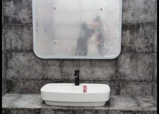 Продам 2-комнатную квартиру, 65 м2, Краснодар, улица Цезаря Куникова, 24к3, ЖК Времена Года 3