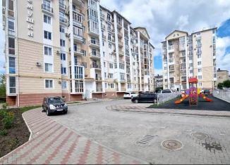 Продаю 1-комнатную квартиру, 39 м2, Крымск, ЖК Черемушки, улица Маршала Жукова, 48Е