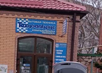 Продаю торговую площадь, 90.2 м2, Ейск, улица Карла Либкнехта, 47