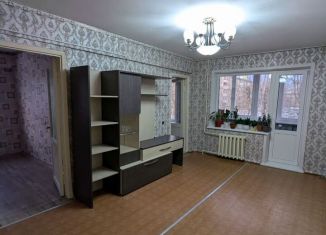 Сдам трехкомнатную квартиру, 50 м2, Ачинск, 3-й микрорайон, 15А