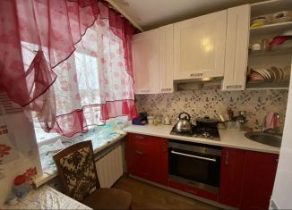 Продажа трехкомнатной квартиры, 55 м2, Воткинск, улица 1 Мая, 139