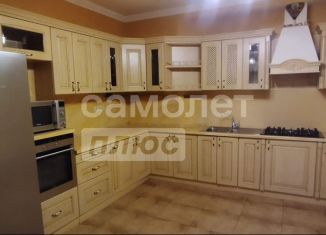 Продам 3-комнатную квартиру, 108 м2, Ставрополь, улица Мира, 212, микрорайон № 6