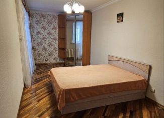 Сдаю в аренду 3-ком. квартиру, 90 м2, Саратов, Шелковичная улица, Фрунзенский район