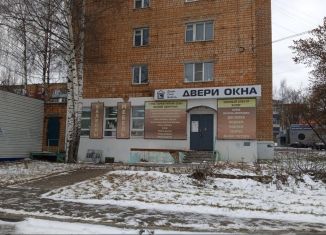 Продаю торговую площадь, 65 м2, Ижевск, улица Ворошилова, 2