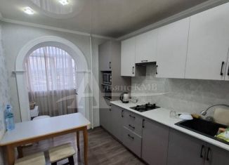 Продажа 2-ком. квартиры, 51 м2, Минеральные Воды, улица Анджиевского, 136